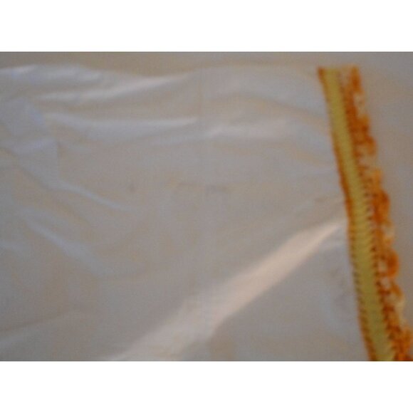 Vintage orange crocheted edge trim Standard Pillowcase USA Fieldcrest - Picture 5 of 6